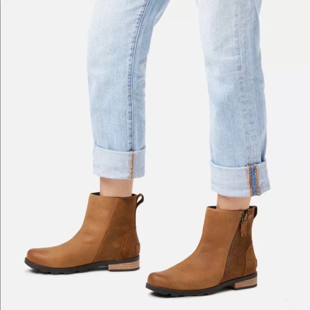 SOREL Emelie Zip Bootie